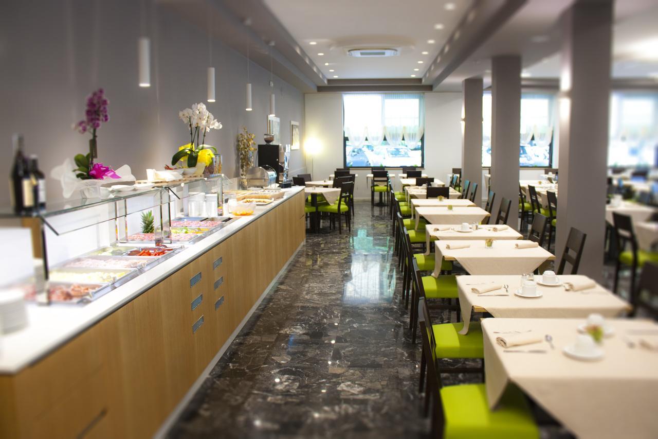 皮隆酒店 比比翁 外观 照片