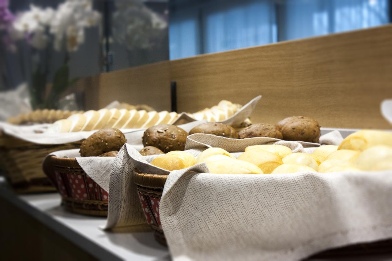 皮隆酒店 比比翁 外观 照片